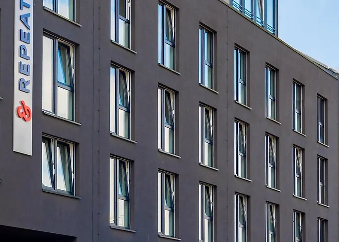 &repeat Airport Отель 4*