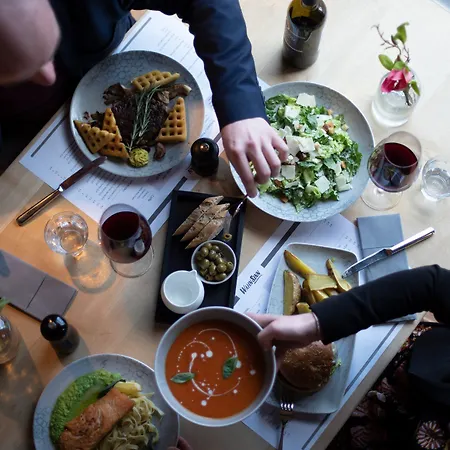 &repeat Airport كولونيا