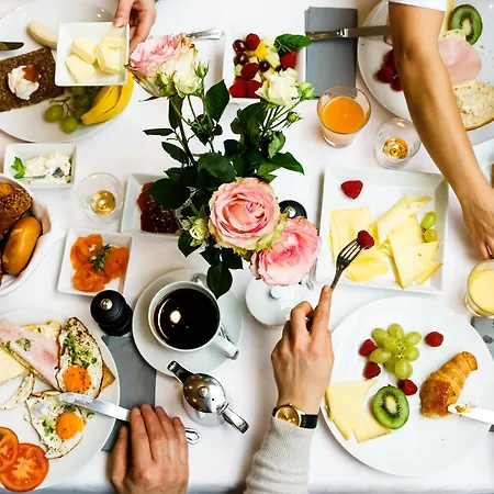 &repeat Airport فندق 4*