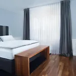 &repeat Airport Otel 4*