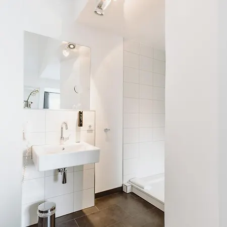 &repeat Airport 4* Κολωνία