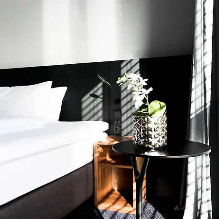 Hotell &repeat Airport 4*