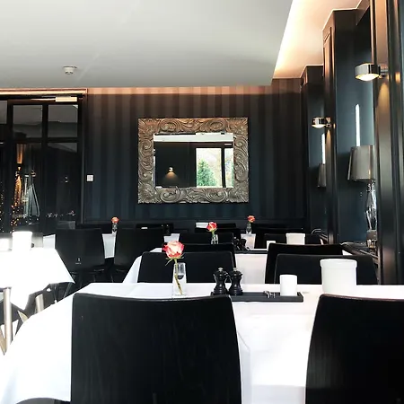 Hotell &repeat Airport 4*