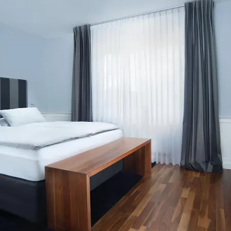 &repeat Airport Hotell 4*