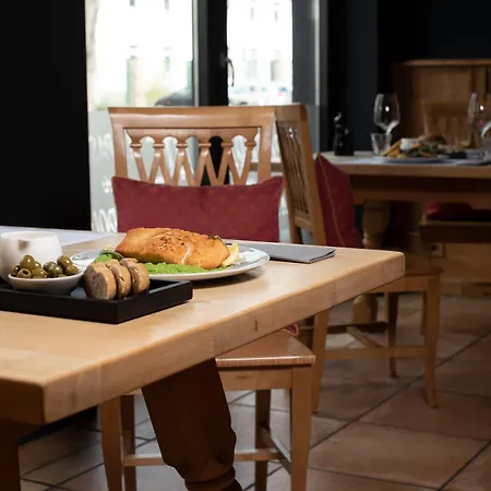 &repeat Airport Hotel Keulen