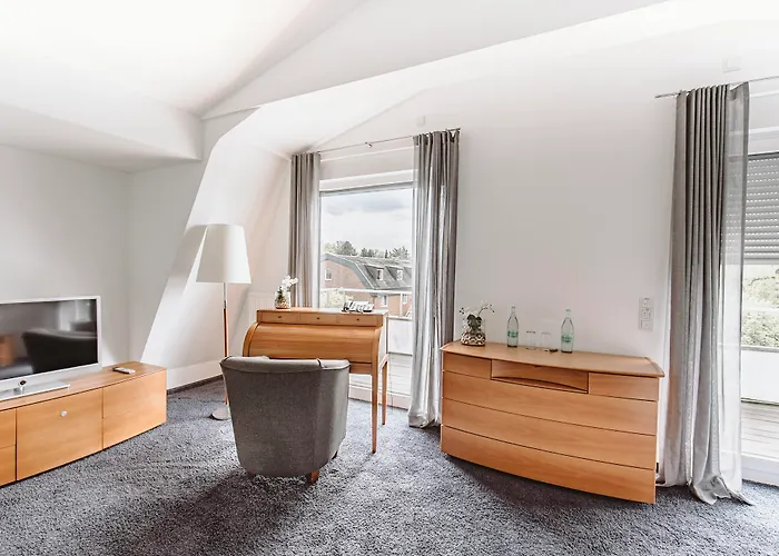 Hotell &repeat Airport 4*