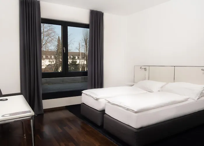 &repeat Airport Hotell