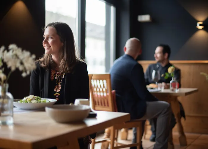 酒店 &repeat Airport